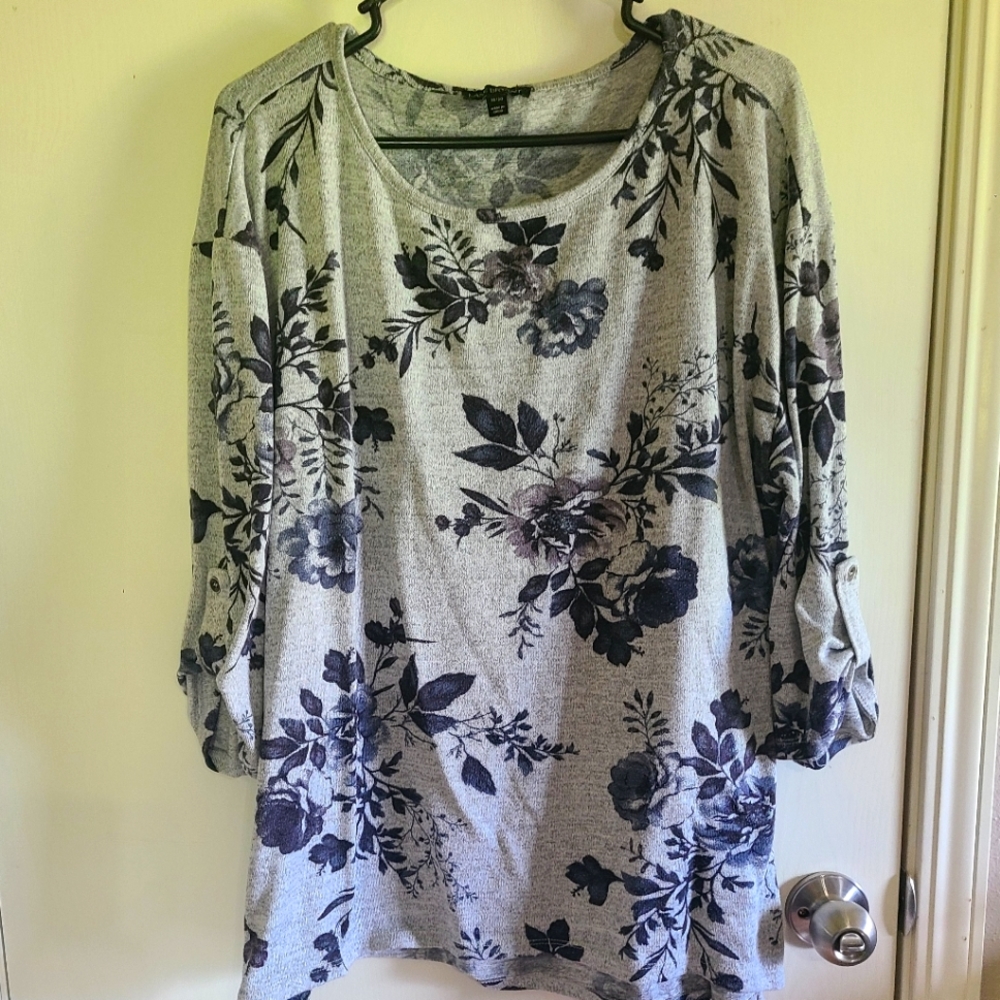 Lane Bryant floral shirt size 18/20